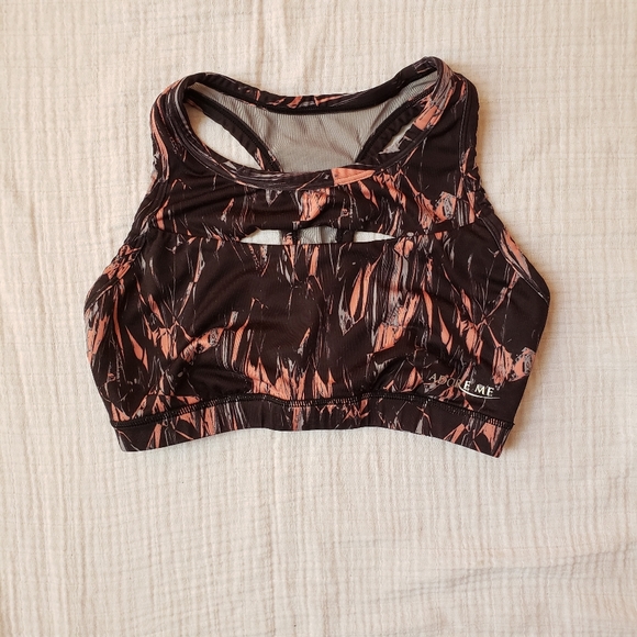 New Balance Adore Me sports bra athletic shorts - Picture 10 of 14